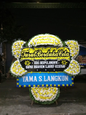 Papan Bunga Duka di Pendowoharjo